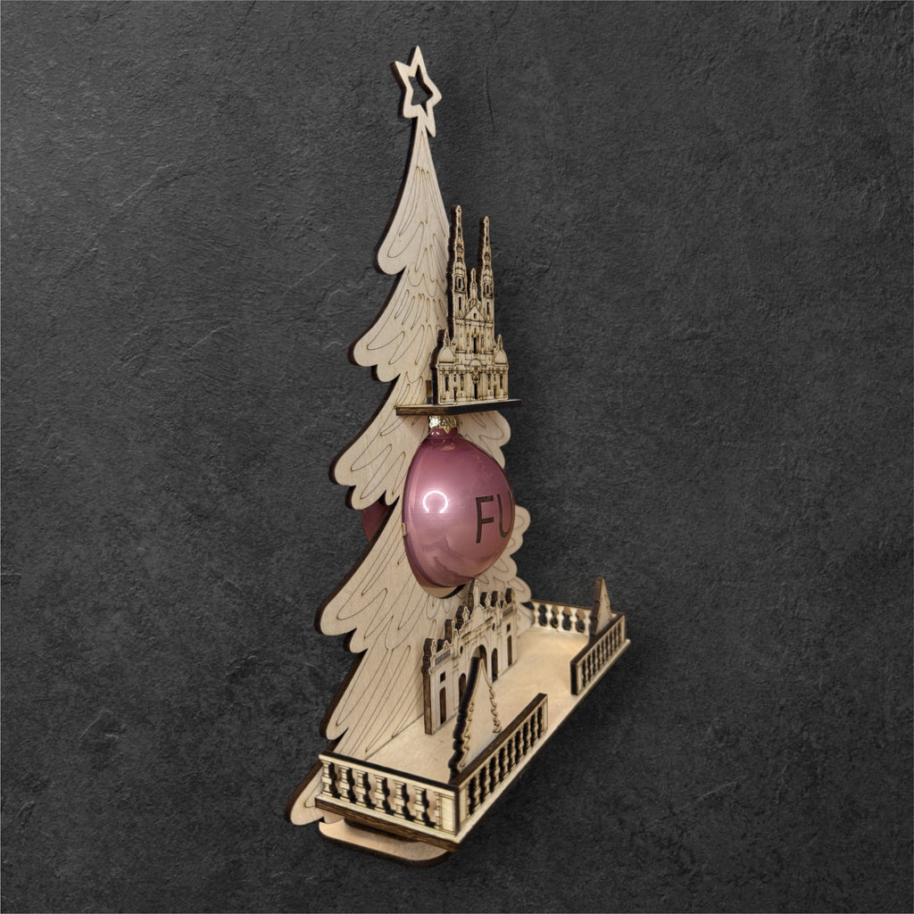 Weihnachtszauber aus Fulda: Dein gelaserter Holz-Weihnachtsbaum!