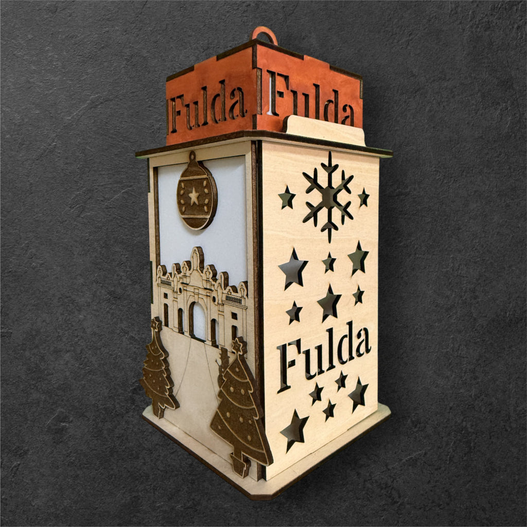 Laterne mit Fuldaer Dom und Paulustor!