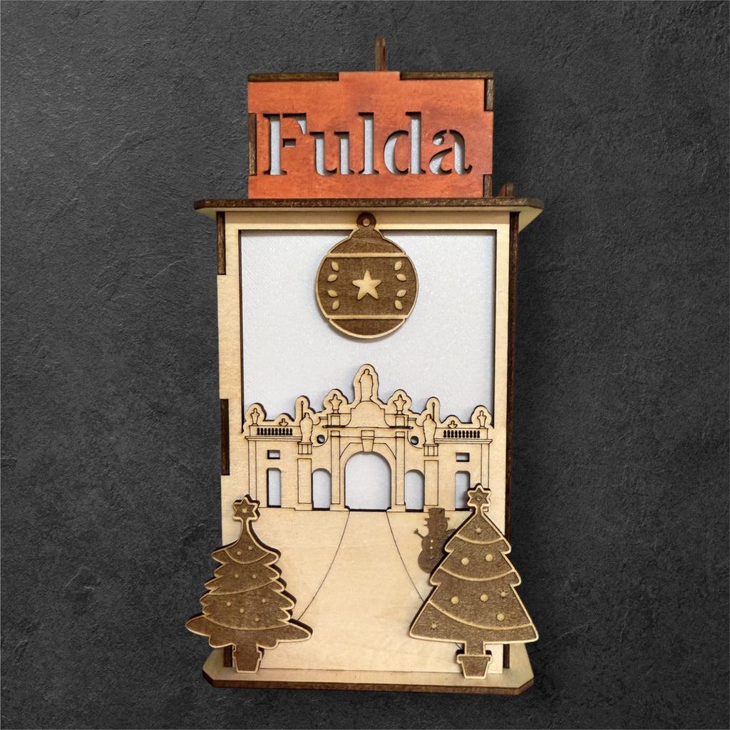 Laterne mit Fuldaer Dom und Paulustor!