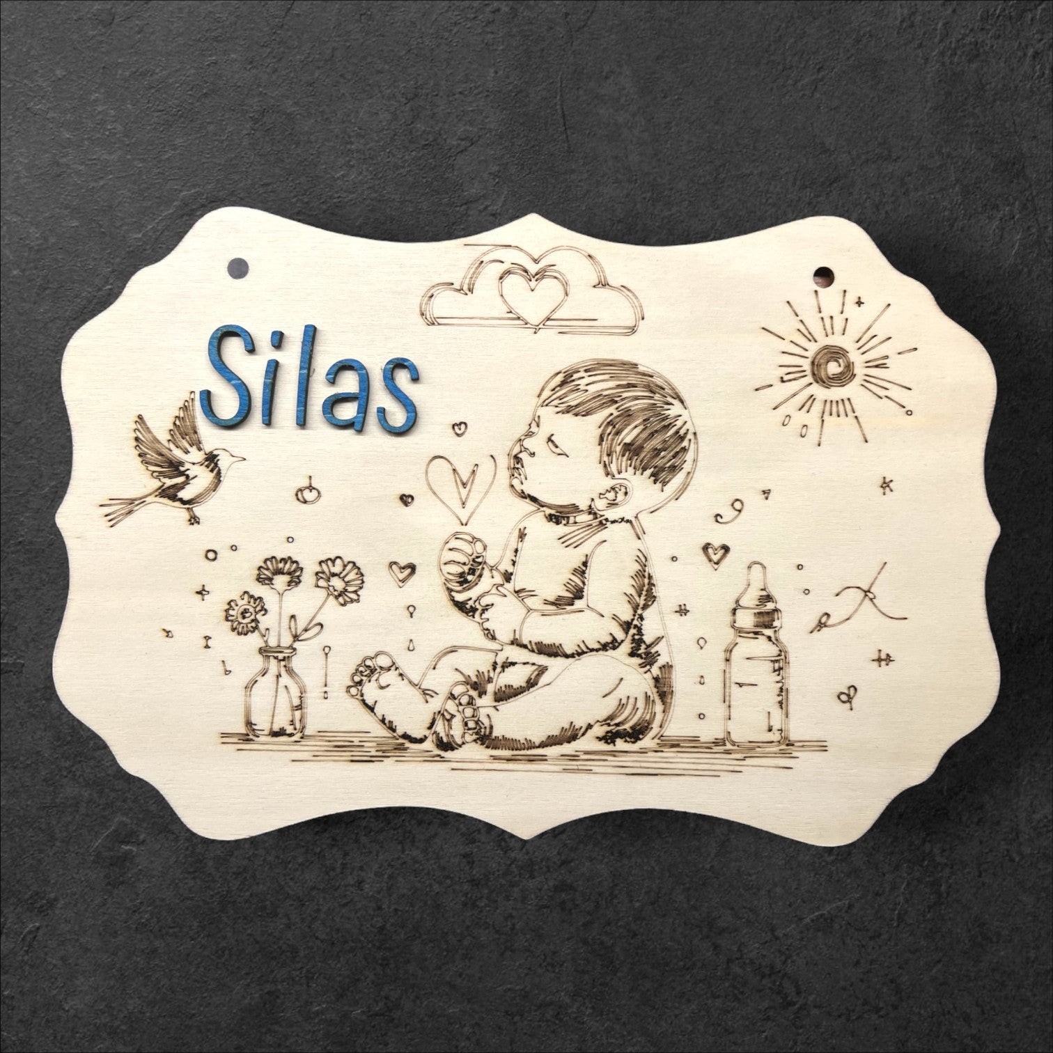 Personalisiertes Babyschild aus Holz mit Namen