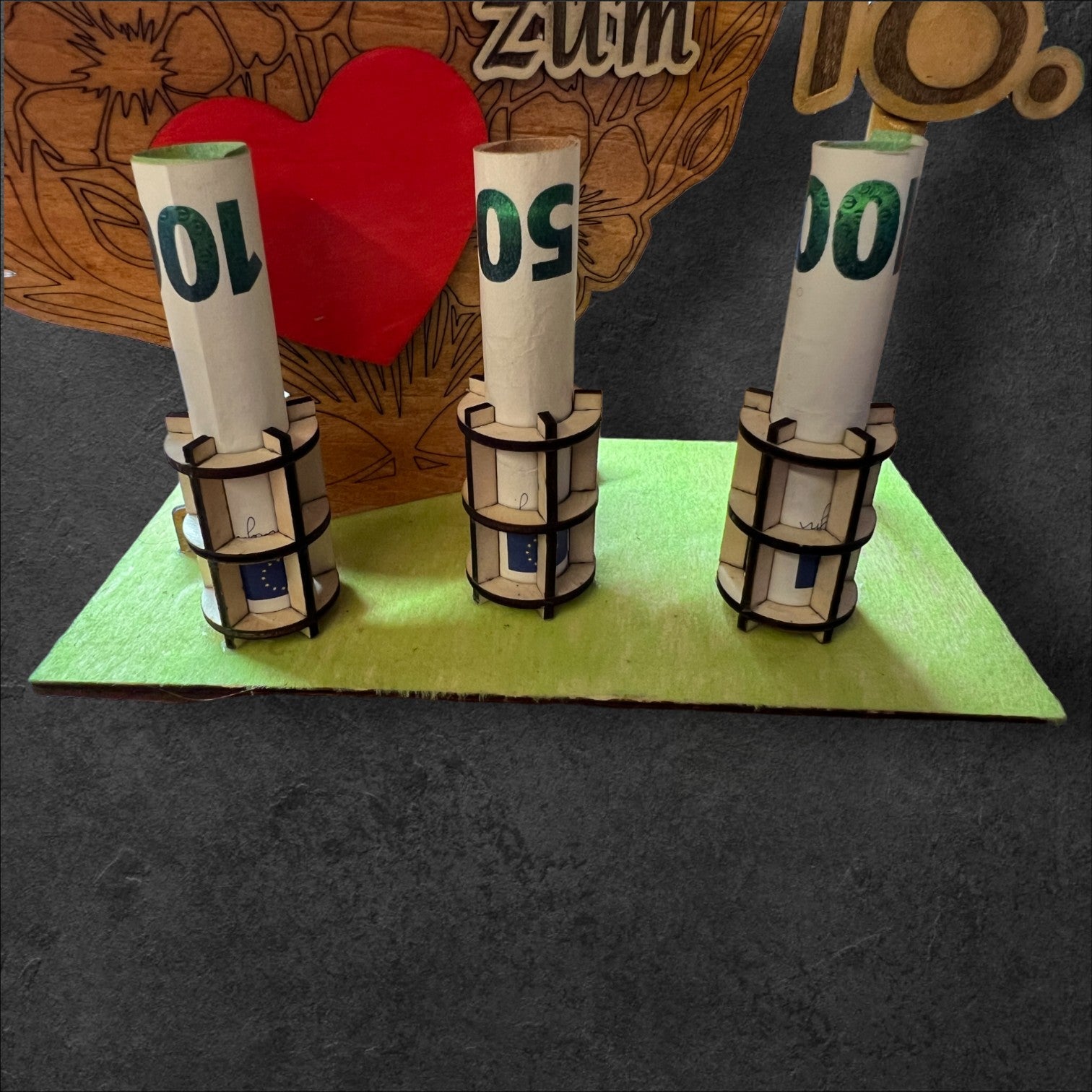 3D Geburtagsgeschenk mit Geldscheinhalterung