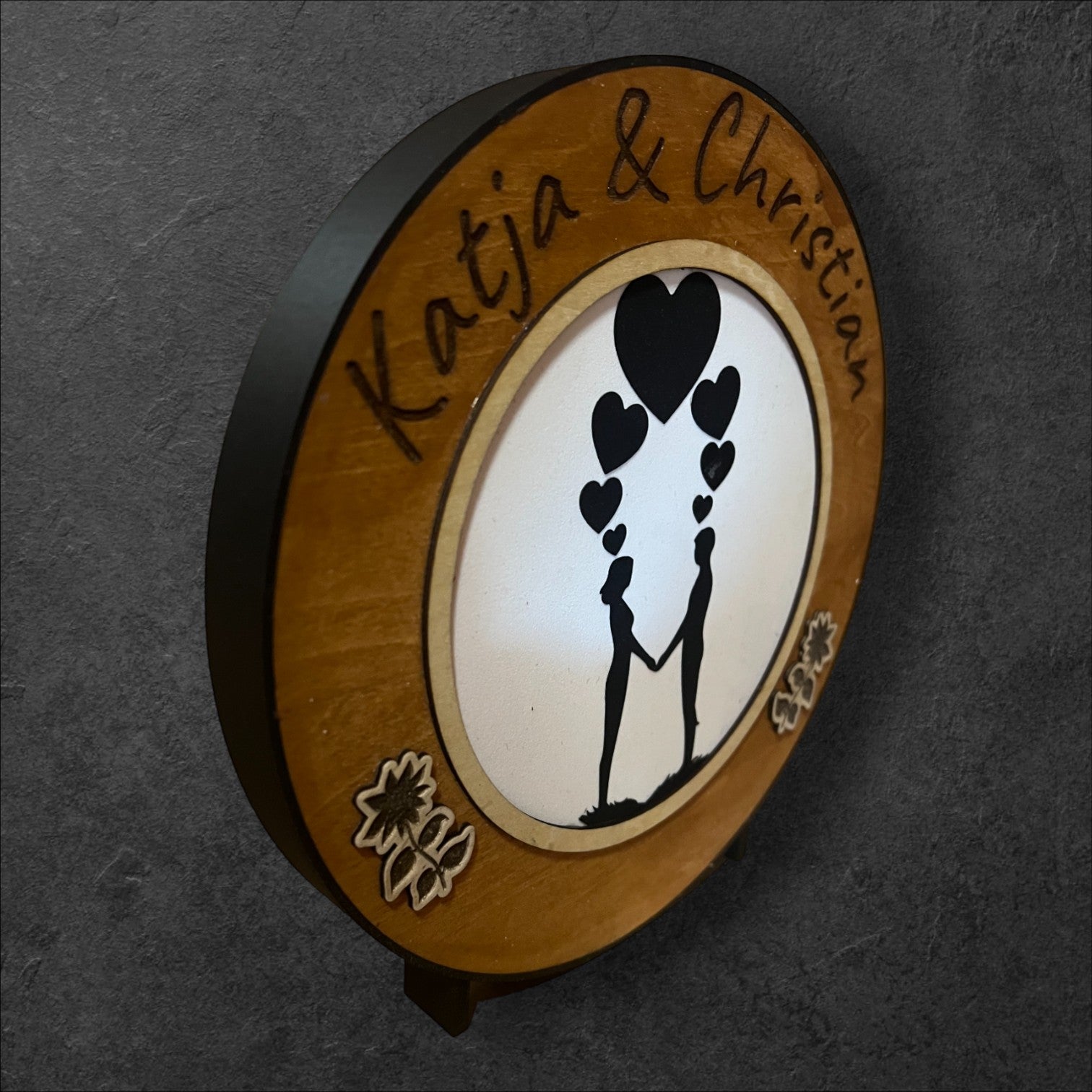 Liebespaar im Holz- & 3D-Druckrahmen - Eine Verbindung von Holz und Kunststoff