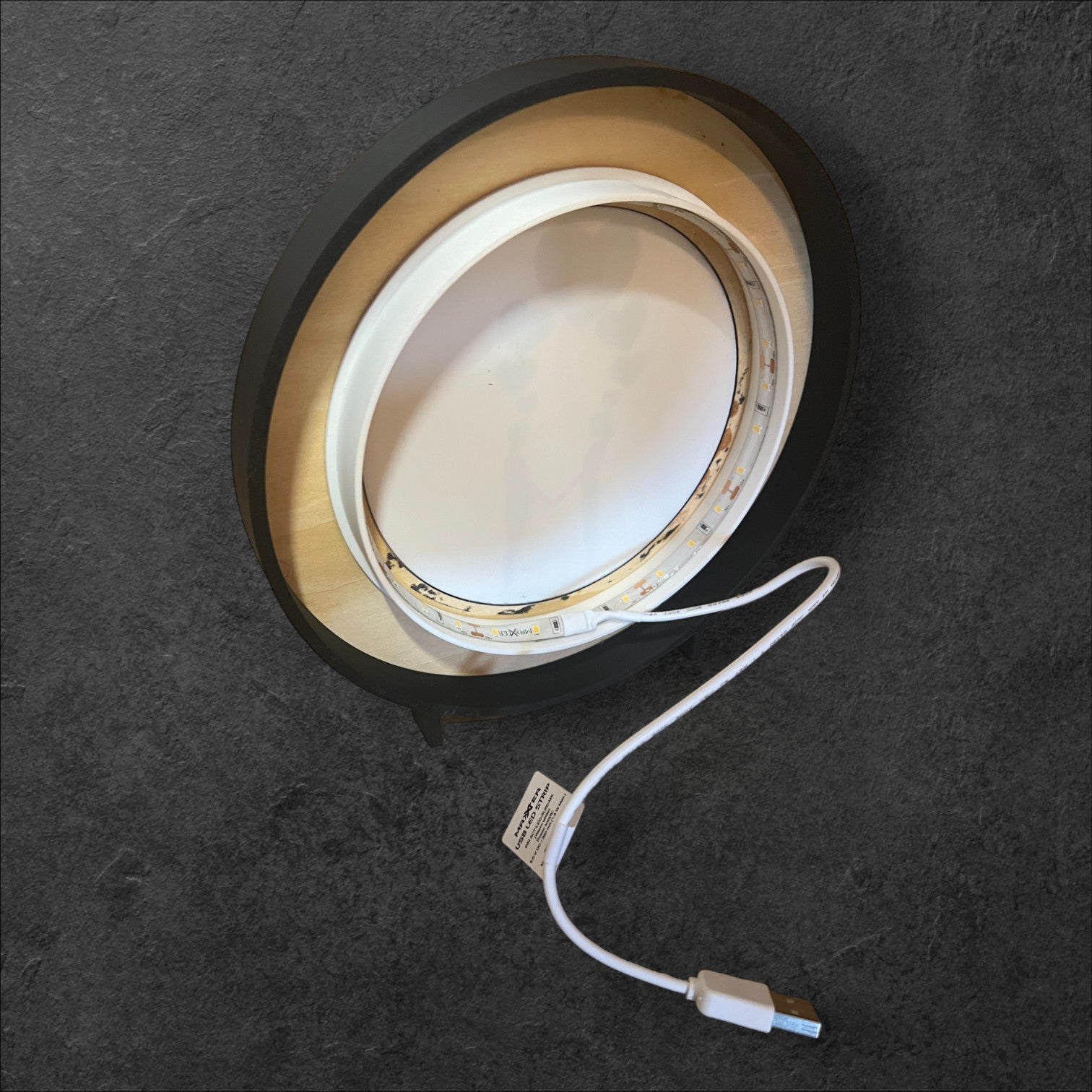 Liebespaar im Holz- & 3D-Druckrahmen - Eine Verbindung von Holz und Kunststoff