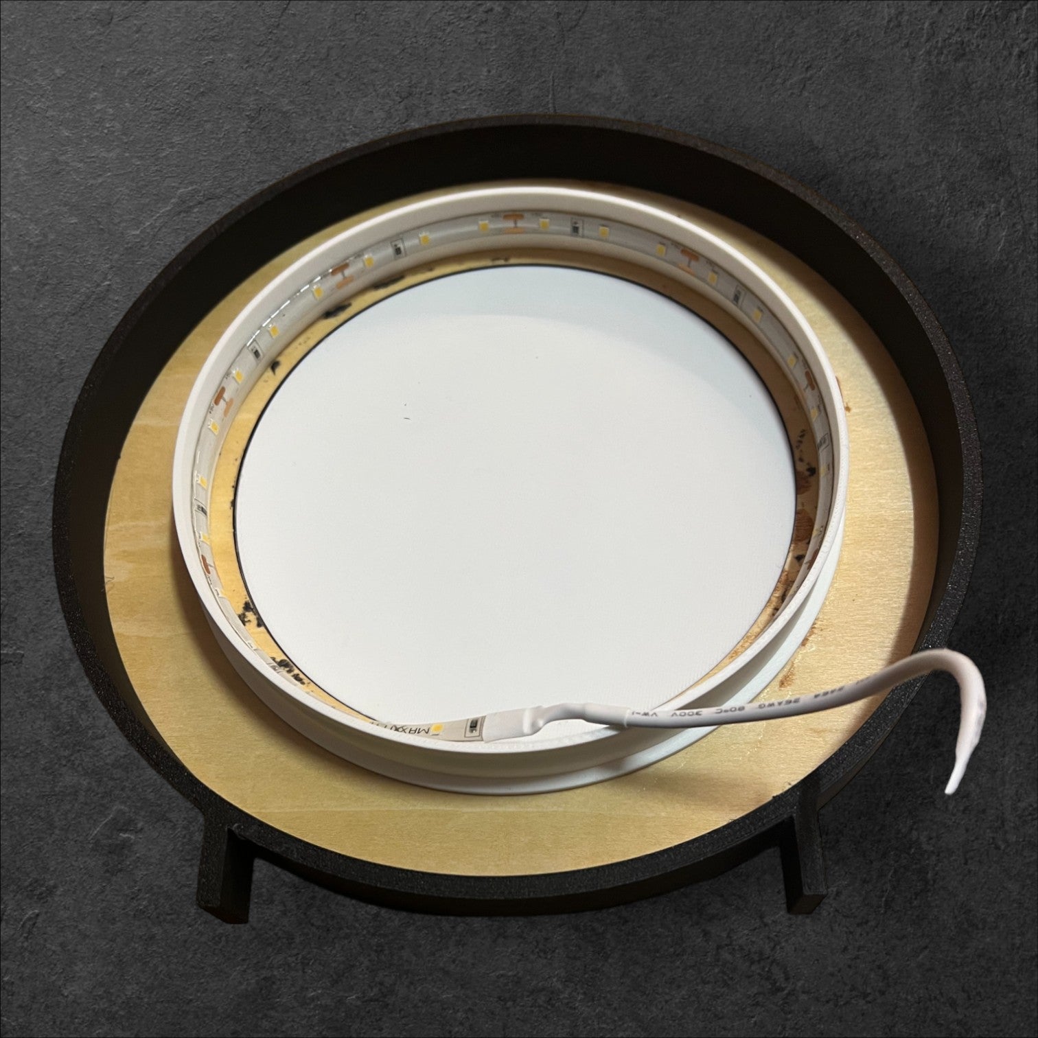 Liebespaar im Holz- & 3D-Druckrahmen - Eine Verbindung von Holz und Kunststoff